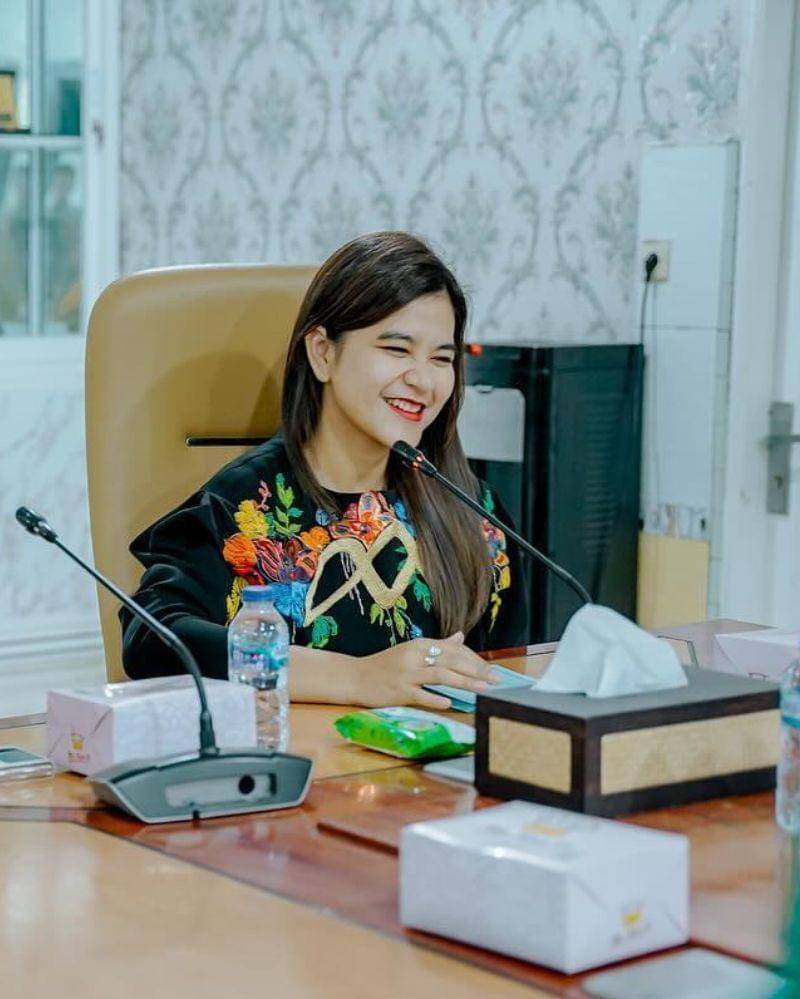 Instagram.com/ayanggkahiyang